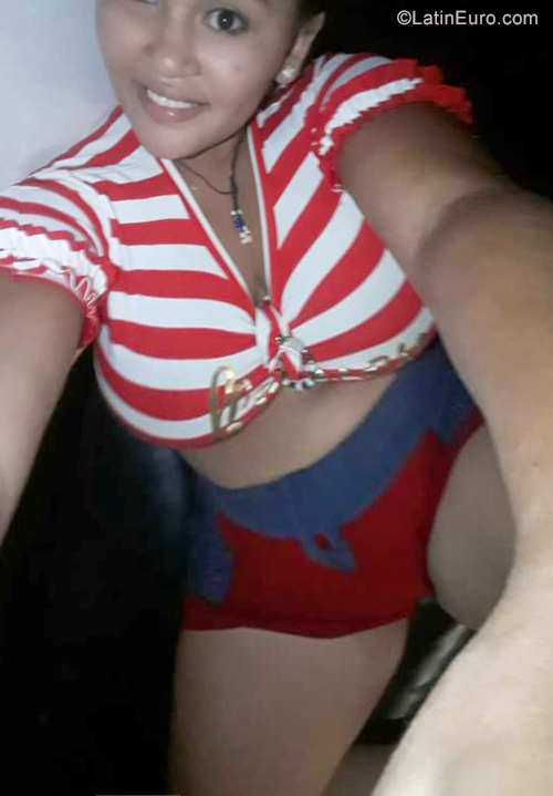 Date this tall Colombia girl Angela from Cartagena CO25408