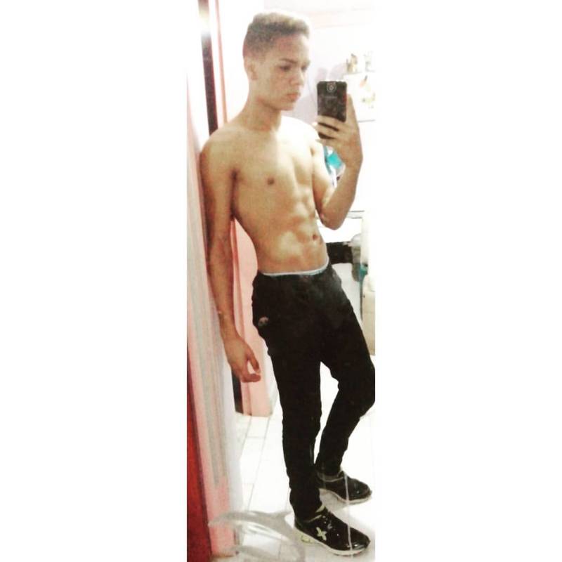 Date this hard body Venezuela man Johender from Ocumare VE2399