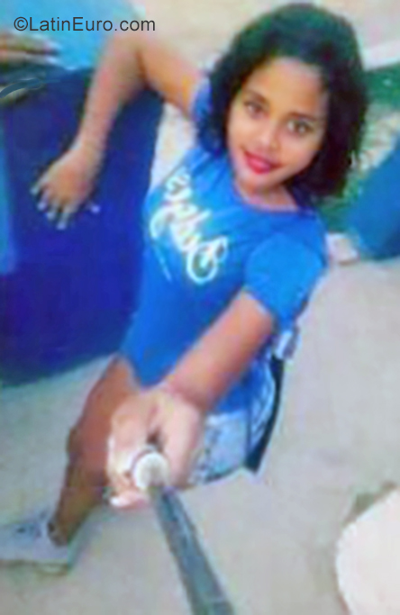 Date this hot Dominican Republic girl Jennifer from Santo Domingo DO34943