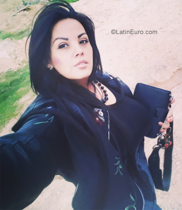 Date this tall Colombia girl Geraldine mejia from Bogota CO25446