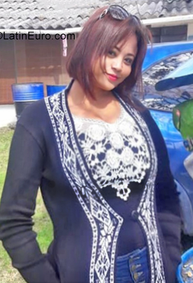 Date this delightful Colombia girl Yoli from Medellin CO25456