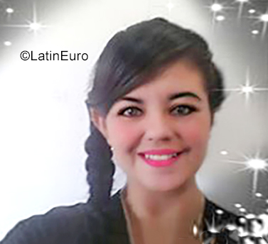 Date this nice looking Venezuela girl Carolina from Maricaibo VE2428