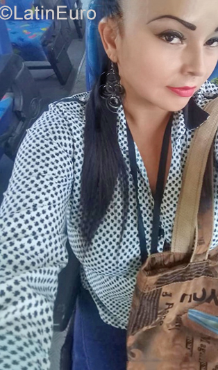 Date this exotic Ecuador girl Esmeralda from Quito EC332