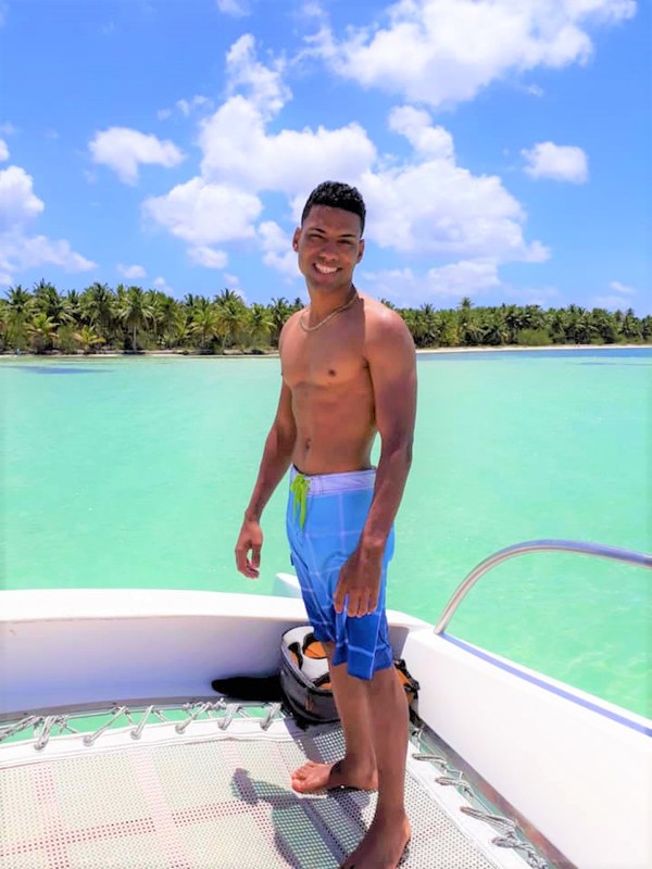 Date this beautiful Dominican Republic man Victor from San Rafael Del Yuma DO35068