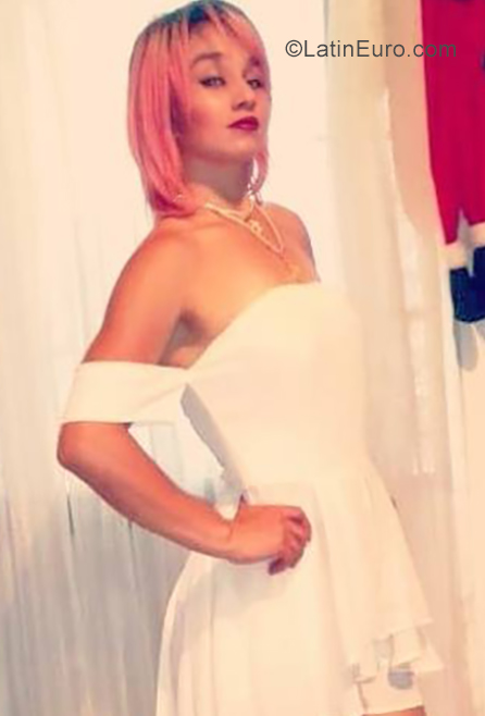 Date this voluptuous Colombia girl Yoembre from Medellin CO25522