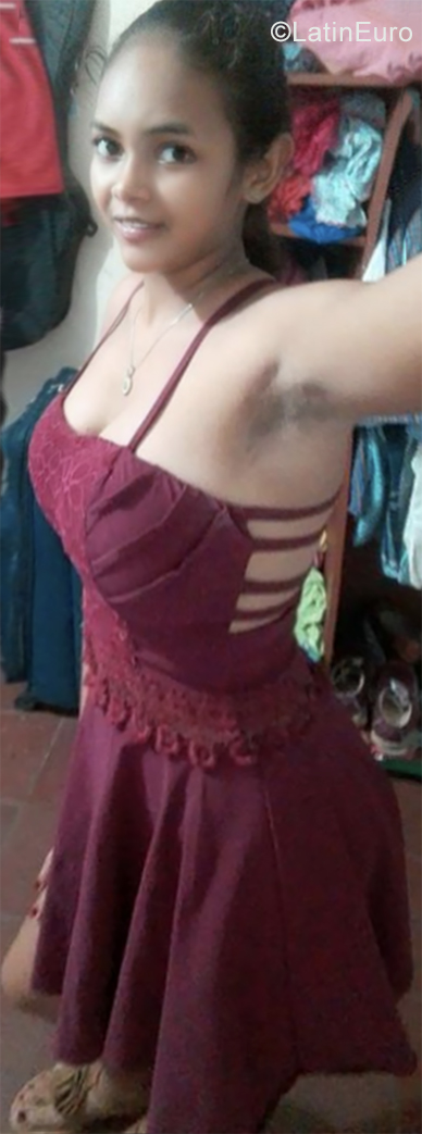 Date this funny Colombia girl Maria from Barranquilla VE2450