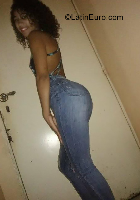 Date this beautiful Venezuela girl Yorgeles from Caracas VE2453