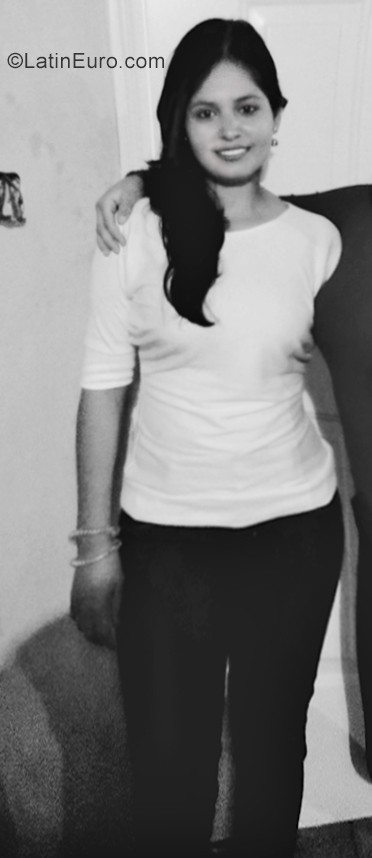 Date this stunning Venezuela girl Maria from Merida VE2465