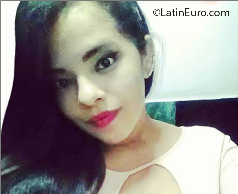 Date this funny Venezuela girl Joanise from Maracaibo VE2480