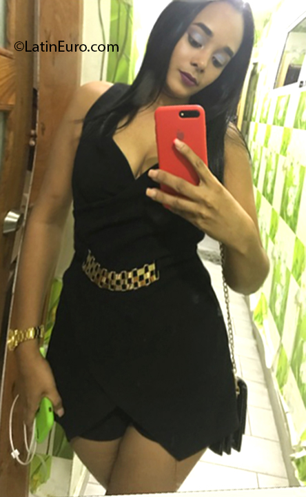 Date this young Dominican Republic girl Maria from Santo Domingo DO35207