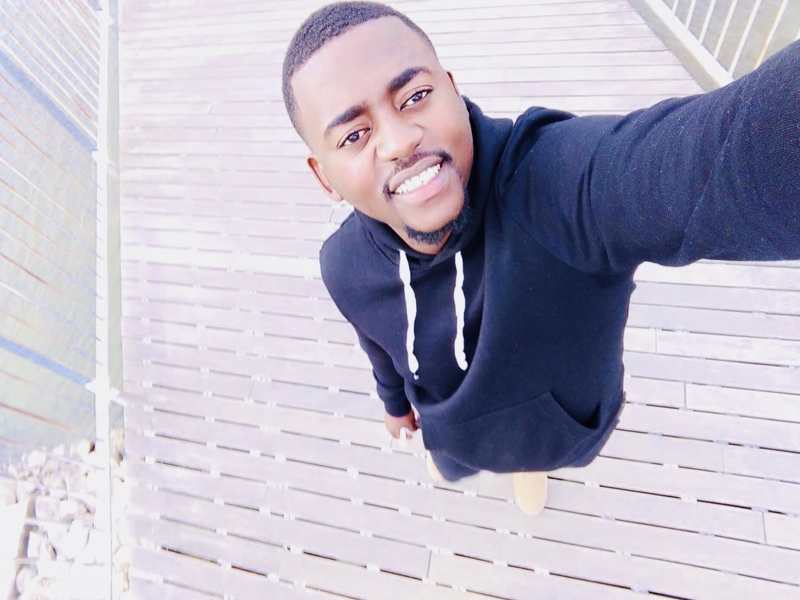 Date this cute United States man Edson from Le Mans US20076