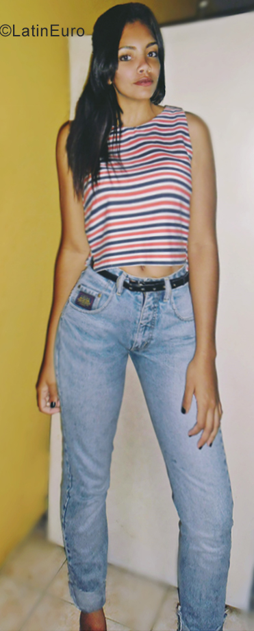 Date this sultry Venezuela girl Luisa from Puerto Ordaz VE2488