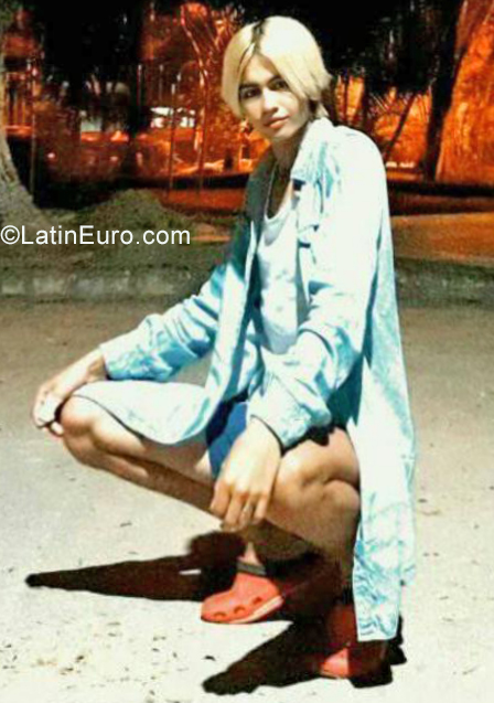 Date this tall Colombia girl Exteria from Neiva CO25611