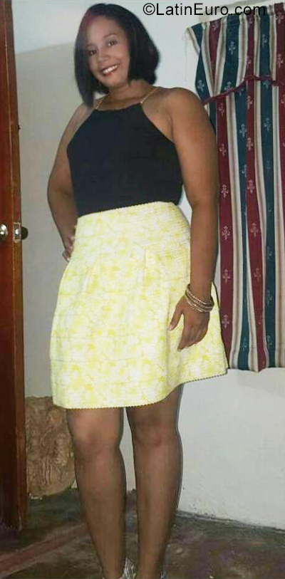 Date this attractive Colombia girl Liseth from Cartagena CO25630