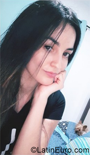 Date this funny Colombia girl Fernanda from Cali CO26145