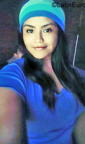 Date this young Venezuela girl Roxana from villa bruzual VE2510