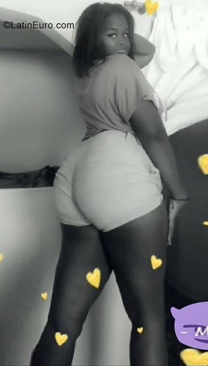 Date this charming Dominican Republic girl Johanna from Santo Domingo DO39442