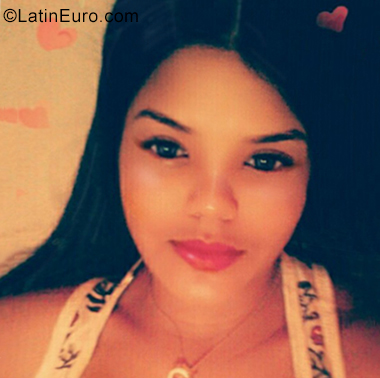 Date this passionate Dominican Republic girl Ambar from Santo Domingo DO35372