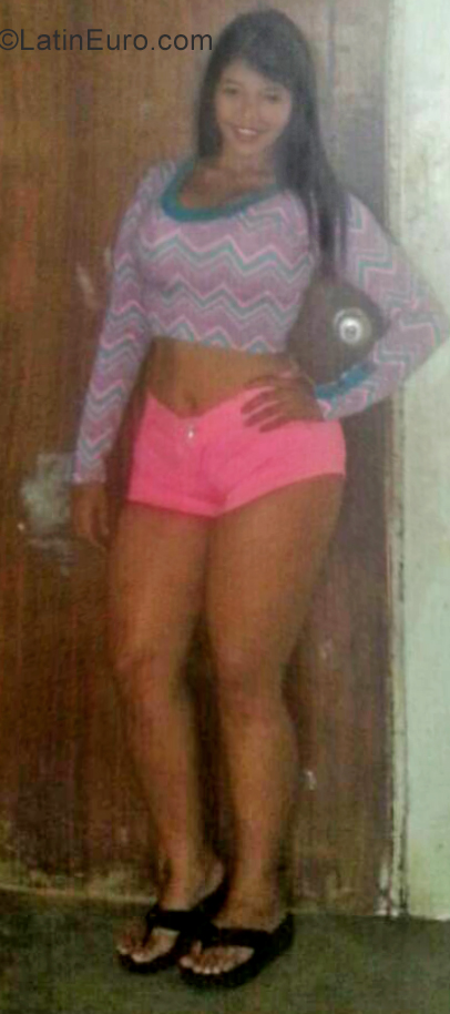 Date this athletic Venezuela girl Karla from Barquisimeto VE2531