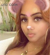 Date this attractive Dominican Republic girl Carla from Santo Domingo DO35419