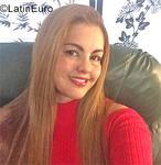 attractive Colombia girl Nath from Armenia CO25787