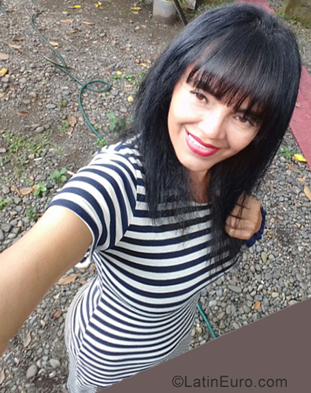 Date this charming Ecuador girl Nurys from Quevedo EC347