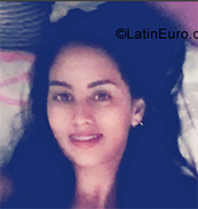 Date this hard body Colombia girl Natalia from Cali CO25814