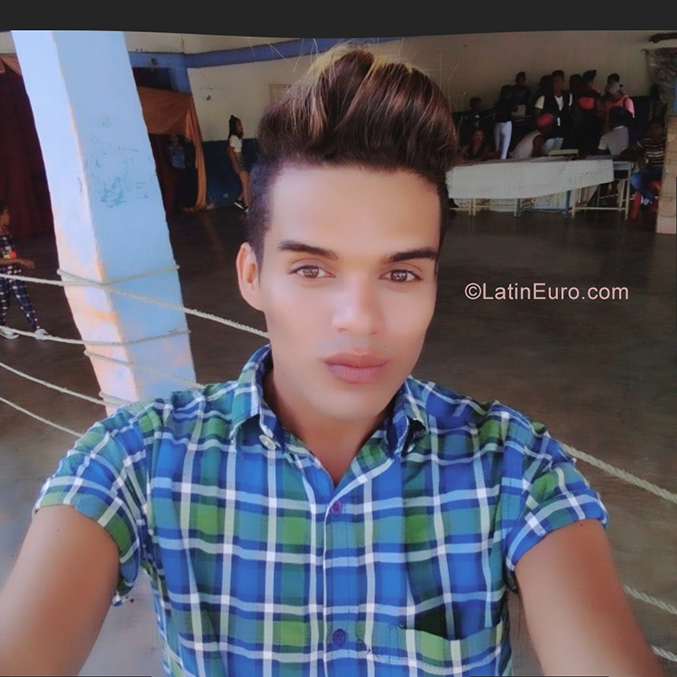 Date this stunning Venezuela man Glabseni from Barquisimeto VE2563