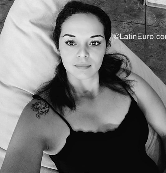 Date this delightful Brazil girl Claudia from Sao Paulo BR10877