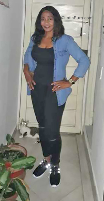 Date this stunning Colombia girl Maria Estefana from Medellin CO25833