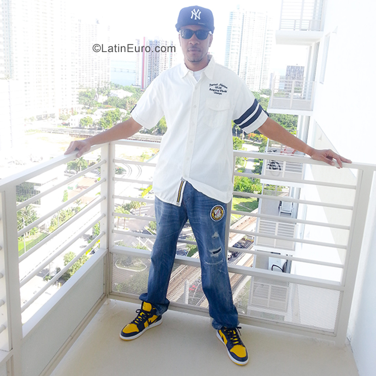 Date this beautiful United States man MellowBee from Pompano Beach US20189