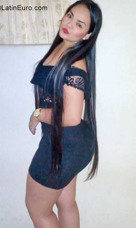 Date this sensual Colombia girl Lina from Villavicencio CO25854