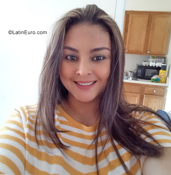 Date this georgeous Honduras girl Jessica from El Progreso HN2687