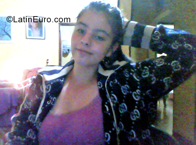 Date this voluptuous Paraguay girl Brisa from Ca r apegua PY24