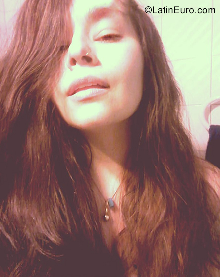 Date this charming Argentina girl Vanessa from Buenos Aires AR233