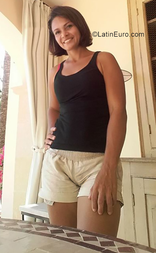 Date this cute Colombia girl Iremzul from Cartagena CO25869