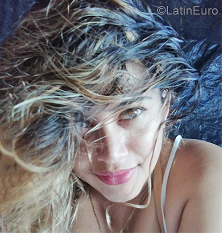 Date this good-looking Colombia girl Blanca from Neiva CO25878