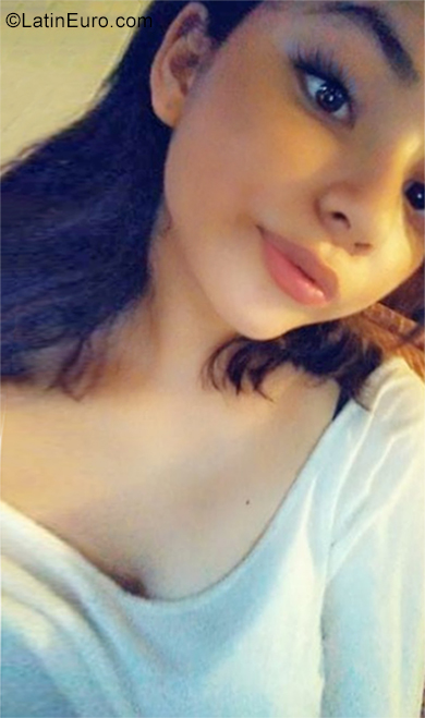 Date this passionate Honduras girl Katty from Cortes HN2692