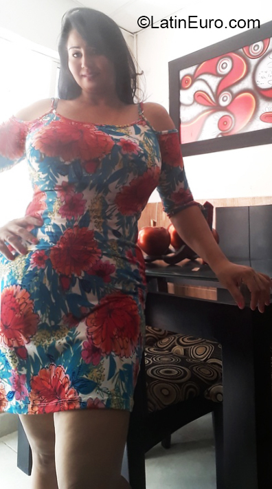 Date this stunning Colombia girl Sofia from Cartagena CO30610