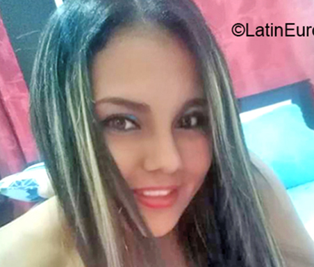 Date this sultry Colombia girl Zarai from Tulua CO25936