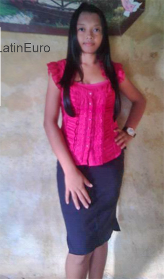 Date this tall Venezuela girl Genesis from Coro VE2637