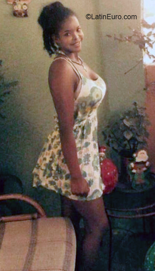 Date this stunning Venezuela girl Almerys from Maturin VE3168