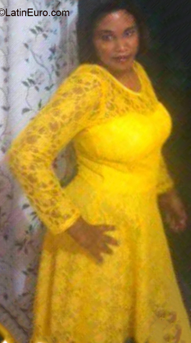 Date this beautiful Brazil girl Fernanda from Sao Paulo BR10914