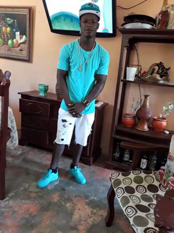 Date this stunning France man Starling from Guyana FR292