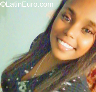 Date this stunning Dominican Republic girl Scarlet from Santo Domingo DO35996