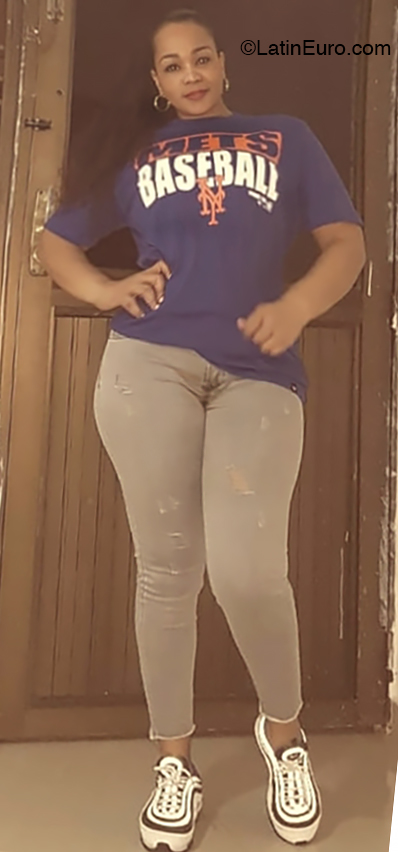 Date this exotic Colombia girl Ana maritza from Buenaventura CO26053