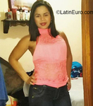 good-looking Colombia girl Desireth from Medellin CO26055