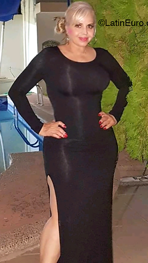 Date this voluptuous Mexico girl Yolanda from Guadalajara MX1699