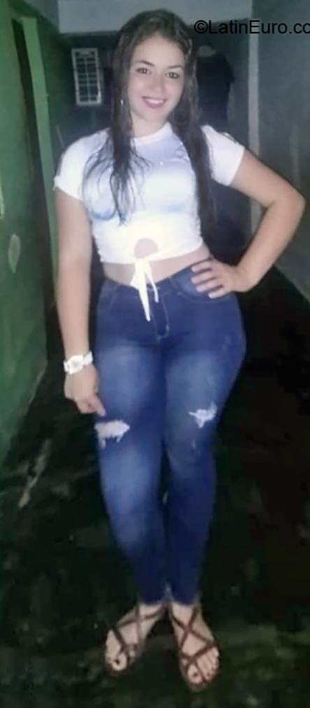 Date this delightful Colombia girl Yaireth from Cucuta CO26072