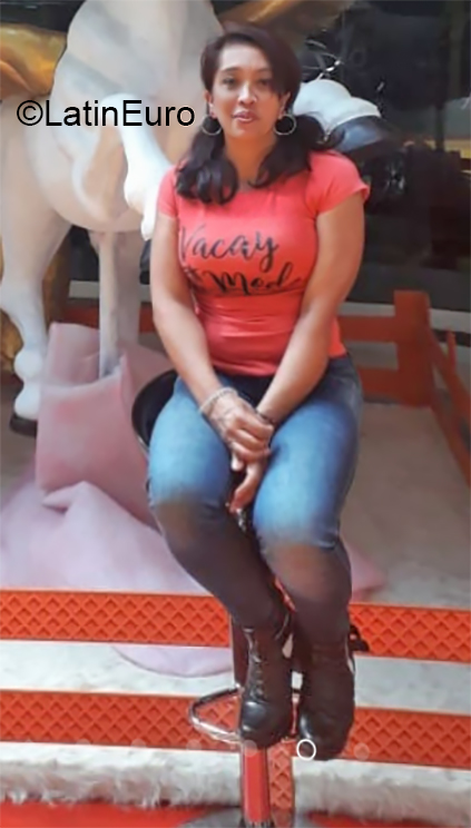 Date this fun Colombia girl Nidia from Bogota CO26091